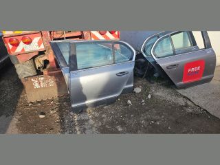 bontott SKODA SUPERB II Bal hátsó Ajtó (Üres lemez)