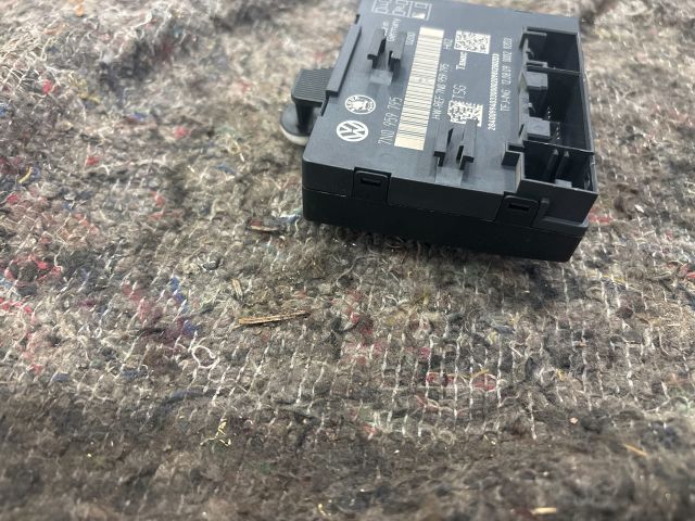 bontott SKODA SUPERB II Bal hátsó Ajtó Vezérlőegység