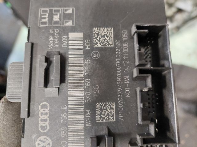 bontott SKODA SUPERB II Bal hátsó Ajtó Vezérlőegység