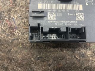 bontott SKODA SUPERB II Bal hátsó Ajtó Vezérlőegység