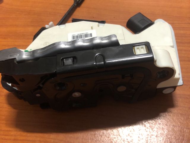 bontott SKODA SUPERB II Bal hátsó Ajtózár