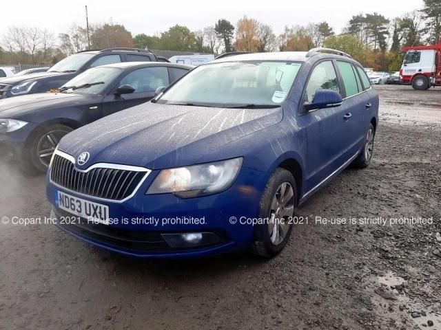 bontott SKODA SUPERB II Bal hátsó Belső Küszöb Burkolat