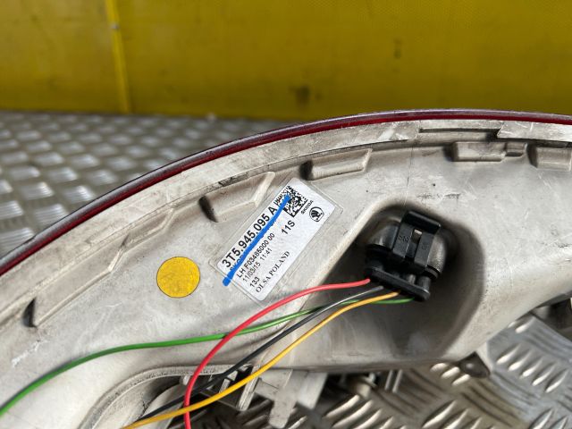 bontott SKODA SUPERB II Bal Hátsó Lámpa