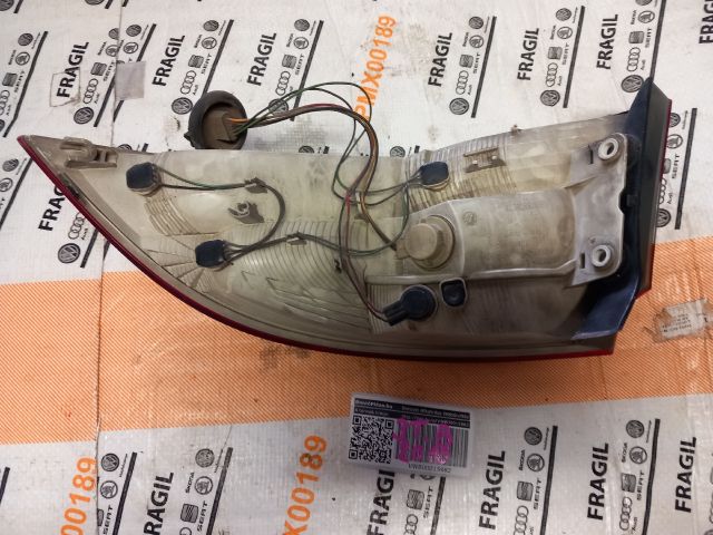 bontott SKODA SUPERB II Bal Hátsó Lámpa