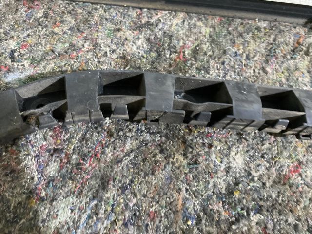 bontott SKODA SUPERB II Bal hátsó Lökhárító Tartó (Műanyag)