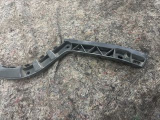 bontott SKODA SUPERB II Bal hátsó Oldal Lökhárító Tartó (Műanyag)