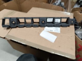 bontott SKODA SUPERB II Bal hátsó Oldal Lökhárító Tartó (Műanyag)