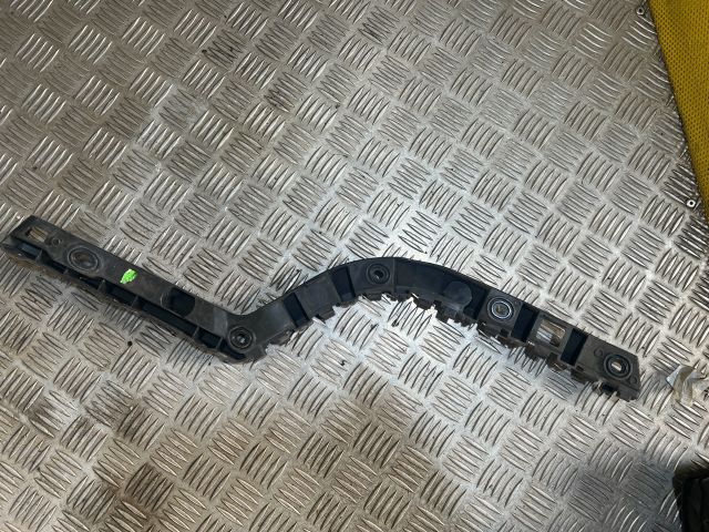 bontott SKODA SUPERB II Bal hátsó Oldal Lökhárító Tartó (Műanyag)