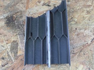 bontott SKODA SUPERB II Bal Ködfényszóró Lámpakeret