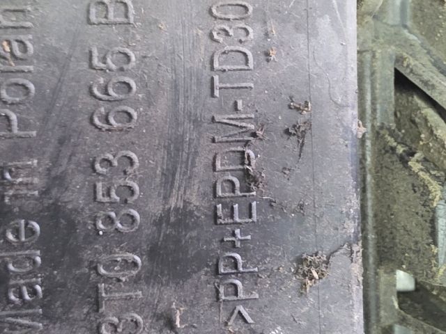 bontott SKODA SUPERB II Bal Ködfényszóró Lámpakeret