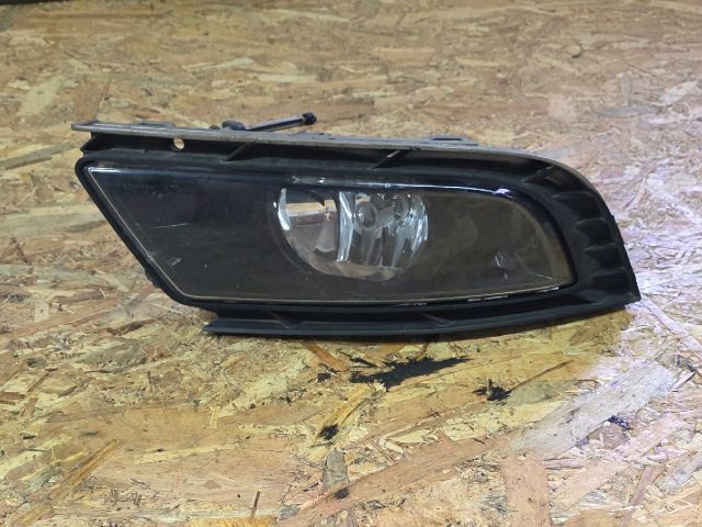 bontott SKODA SUPERB II Bal Ködfényszóró