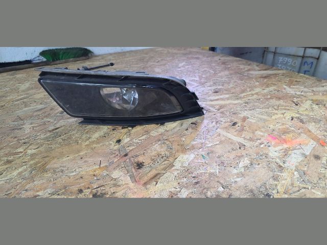 bontott SKODA SUPERB II Bal Ködfényszóró