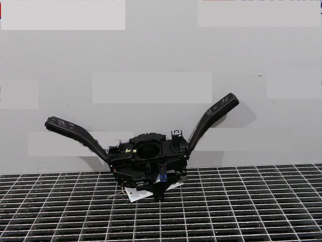 bontott SKODA SUPERB II Bal Kormánykapcsoló Irányjelző