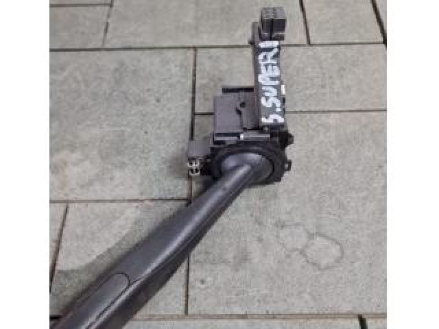 bontott SKODA SUPERB II Bal Kormánykapcsoló Irányjelző