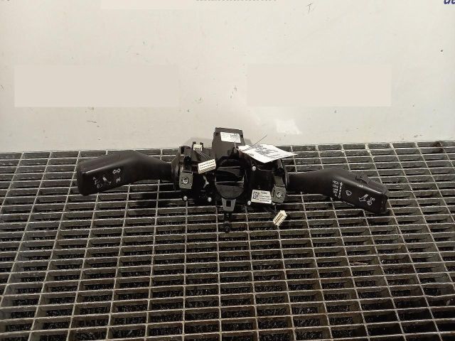 bontott SKODA SUPERB II Bal Kormánykapcsoló Irányjelző