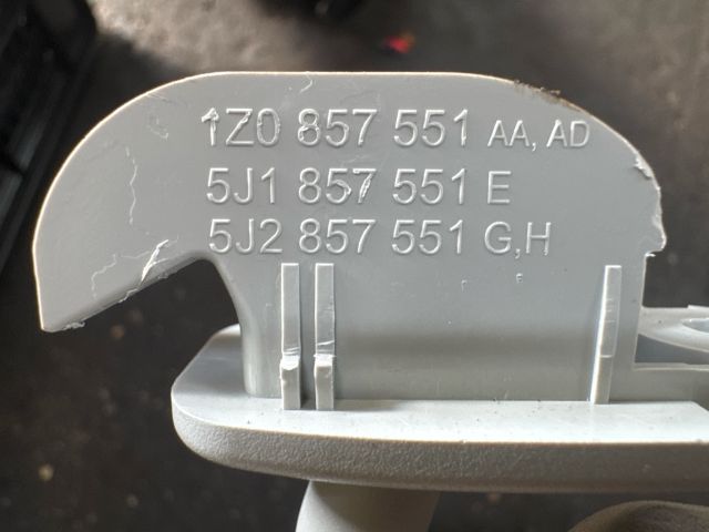 bontott SKODA SUPERB II Bal Napellenző