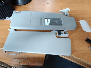 bontott SKODA SUPERB II Bal Napellenző