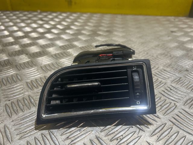 bontott SKODA SUPERB II Bal Szellőző Keret