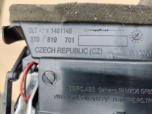 bontott SKODA SUPERB II Bal Szellőző