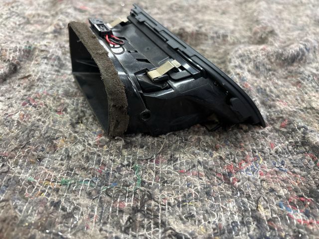 bontott SKODA SUPERB II Bal Szellőző