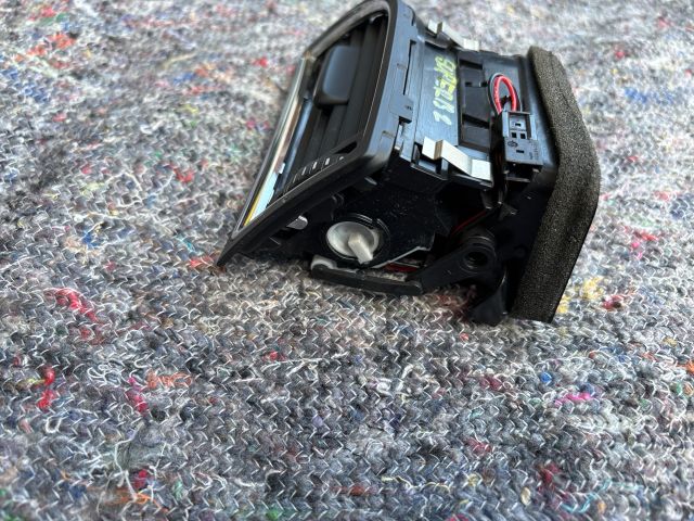 bontott SKODA SUPERB II Bal Szellőző