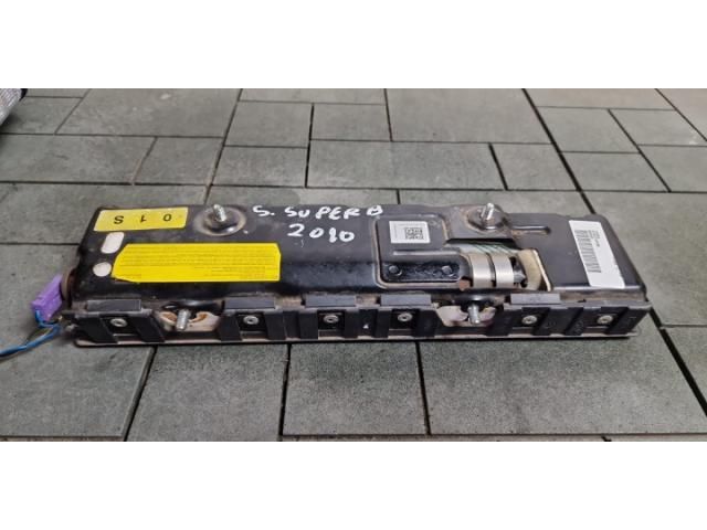 bontott SKODA SUPERB II Bal Térdlégzsák