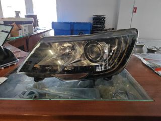 bontott SKODA SUPERB II Bal Xenon Fényszóró