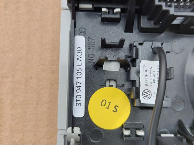 bontott SKODA SUPERB II Belső Világítás Tetőablak Vezérlővel