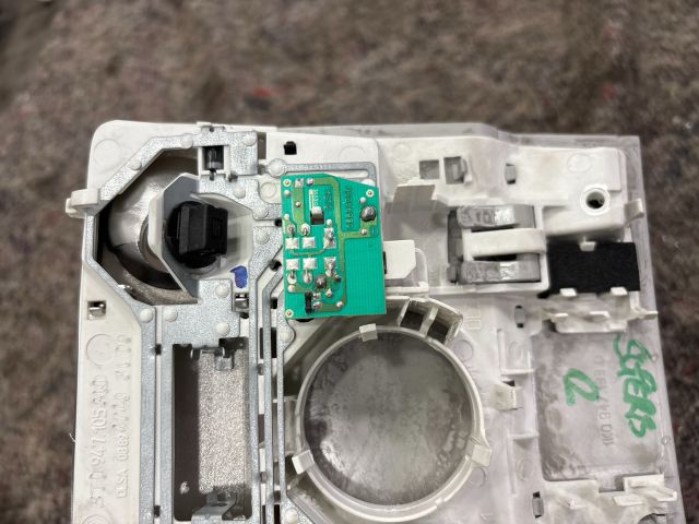 bontott SKODA SUPERB II Beltér Világítás Első