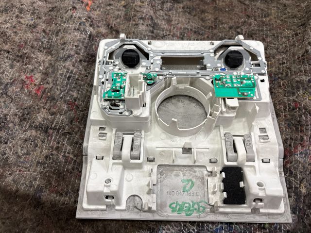 bontott SKODA SUPERB II Beltér Világítás Első