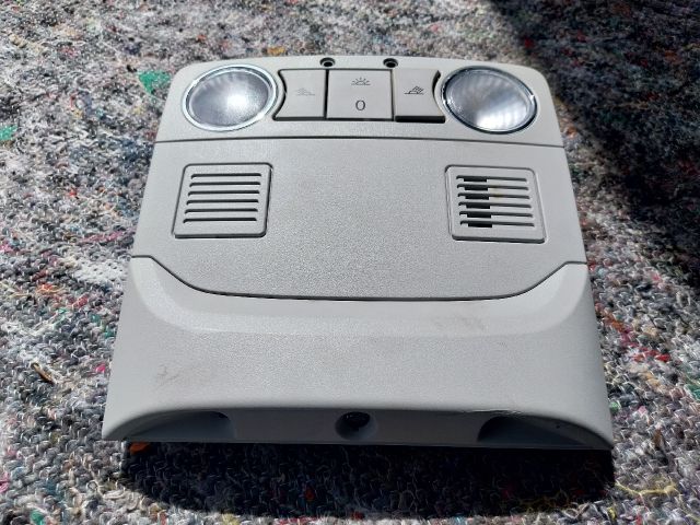 bontott SKODA SUPERB II Beltér Világítás Első