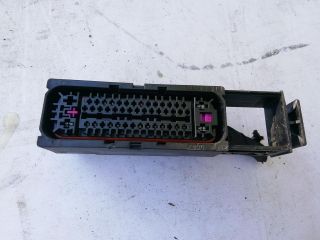 bontott SKODA SUPERB II Csatlakozó