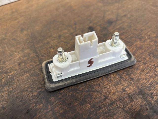 bontott SKODA SUPERB II Csomagtér Nyitó Kar / Gomb