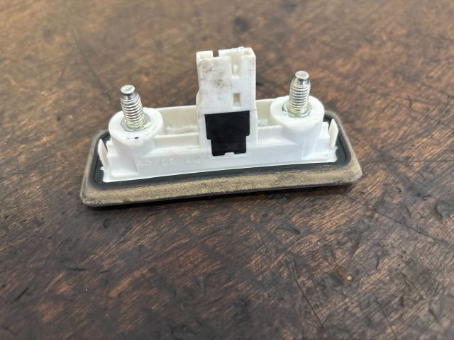 bontott SKODA SUPERB II Csomagtér Nyitó Kar / Gomb