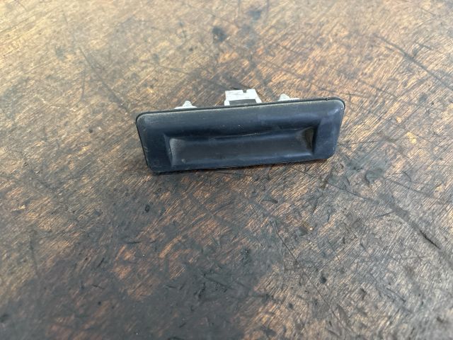 bontott SKODA SUPERB II Csomagtér Nyitó Kar / Gomb