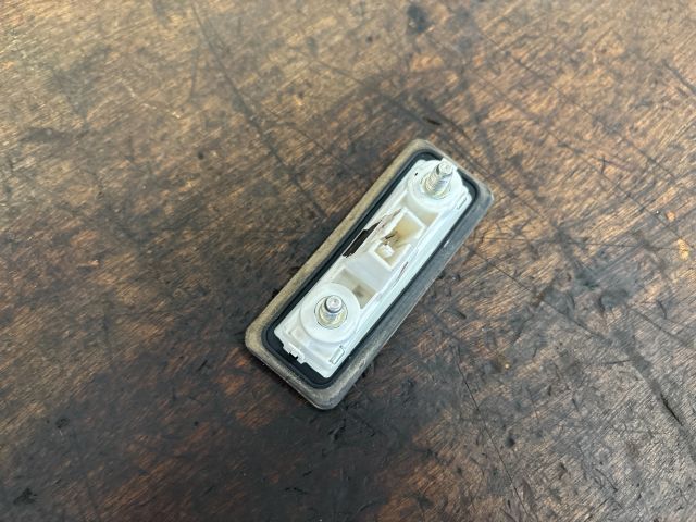 bontott SKODA SUPERB II Csomagtér Nyitó Kar / Gomb