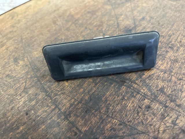 bontott SKODA SUPERB II Csomagtér Nyitó Kar / Gomb