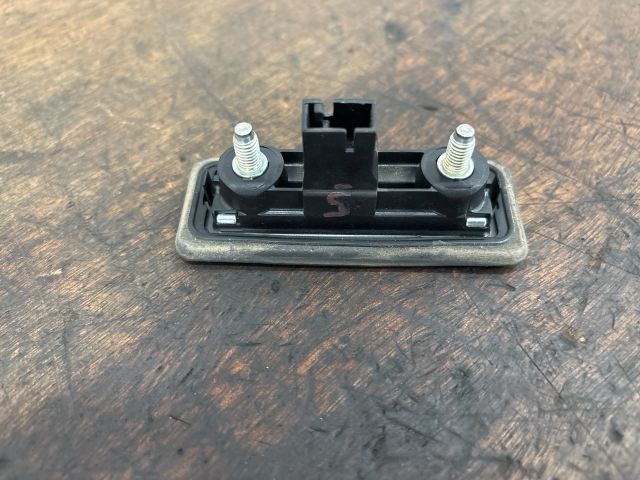 bontott SKODA SUPERB II Csomagtér Nyitó Kar / Gomb