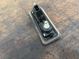 bontott SKODA SUPERB II Csomagtér Nyitó Kar / Gomb