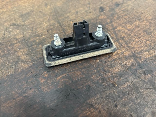 bontott SKODA SUPERB II Csomagtér Nyitó Kar / Gomb