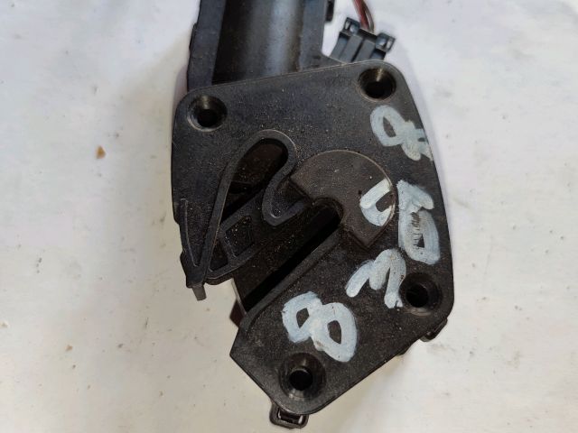 bontott SKODA SUPERB II Csomagtérajtó Bal Zsanér