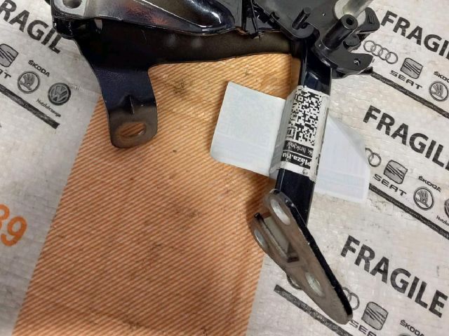 bontott SKODA SUPERB II Csomagtérajtó Bal Zsanér