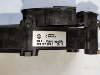 bontott SKODA SUPERB II Csomagtérajtó Bal Zsanér