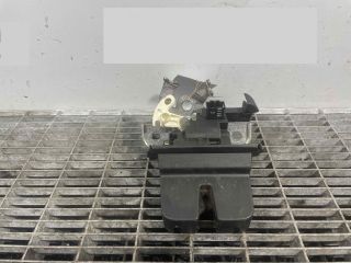 bontott SKODA SUPERB II Csomagtérajtó Ütköző