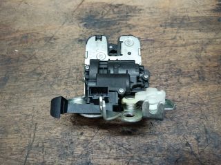 bontott SKODA SUPERB II Csomagtérajtó Zárszerkezet