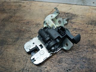 bontott SKODA SUPERB II Csomagtérajtó Zárszerkezet