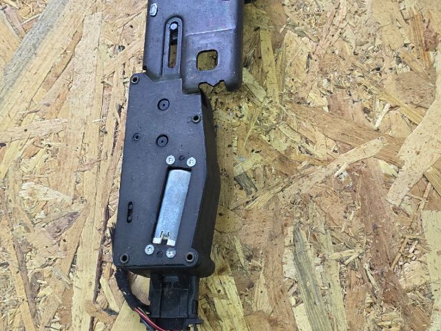 bontott SKODA SUPERB II Csomagtérajtó Zárszerkezet