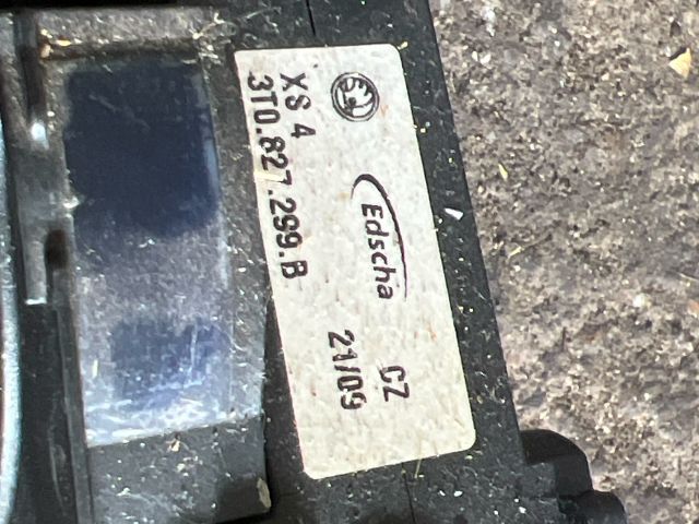 bontott SKODA SUPERB II Csomagtérajtó Zárszerkezet