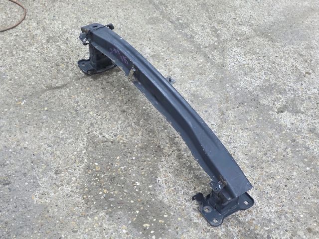 bontott SKODA SUPERB II Első Lökhárító Merevítő (Fém)