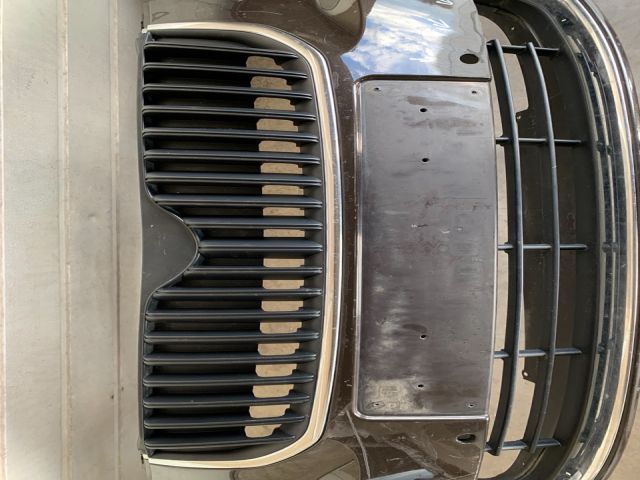 bontott SKODA SUPERB II Első Lökhárító (Üresen)